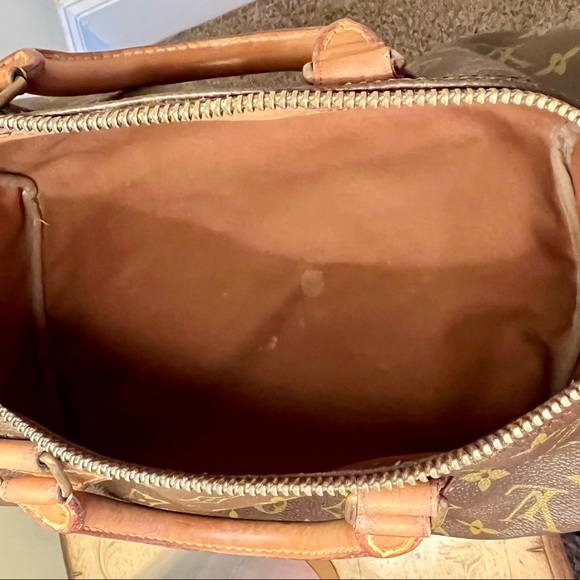 Authentic Louis Vuitton Speedy 35 - Picture 12 of 14